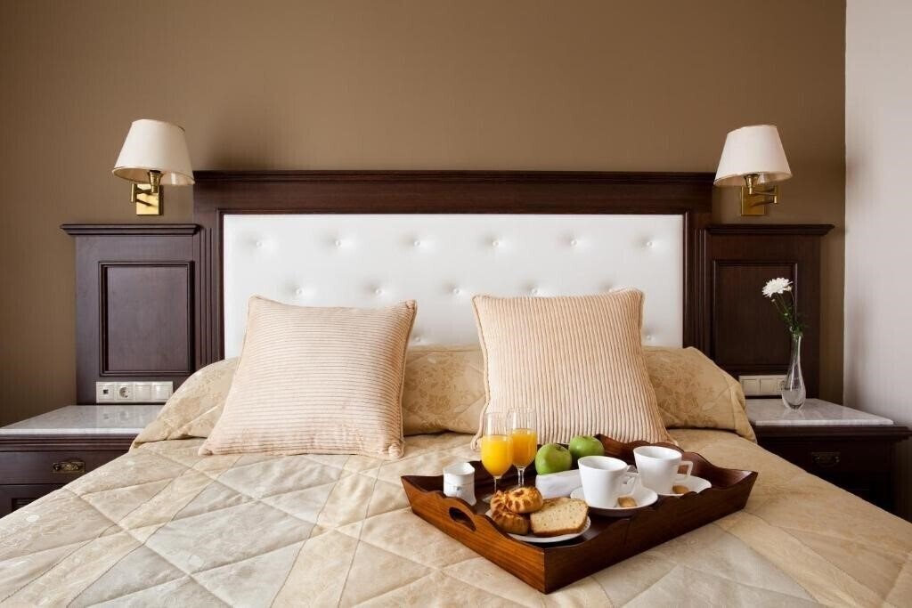 Апартаменты Achillion Palace 4*