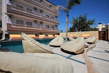 Тури на море