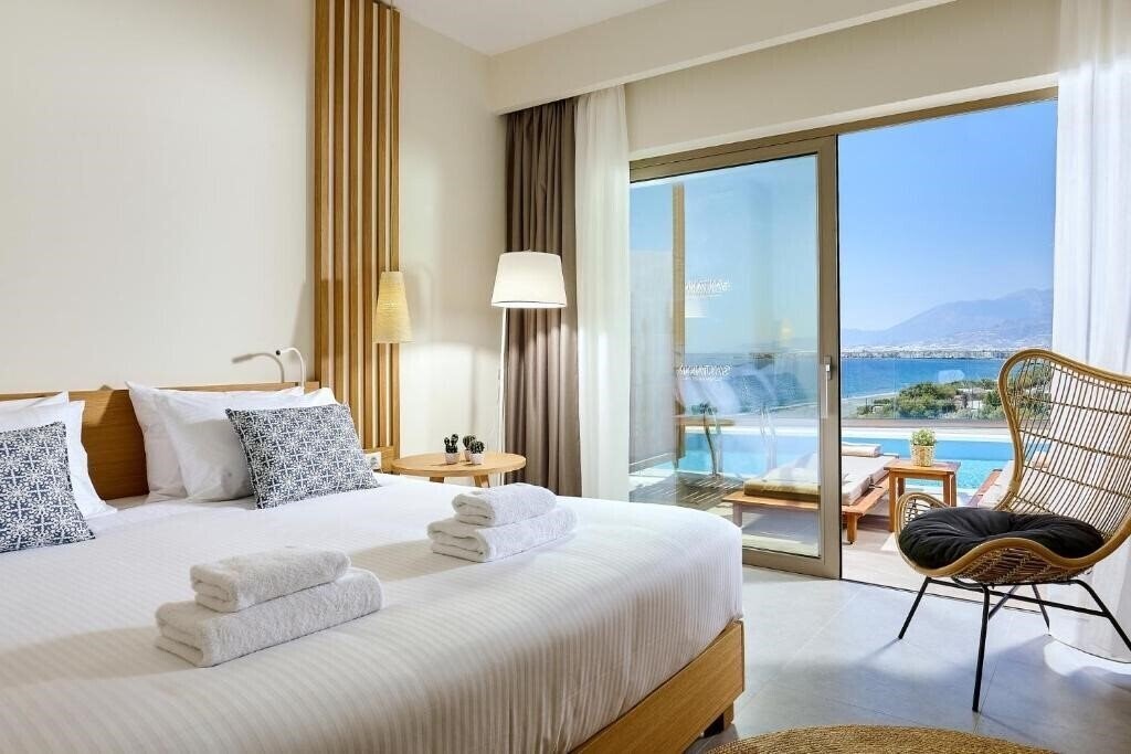 Територія Enorme Santanna Beach Resort 4*