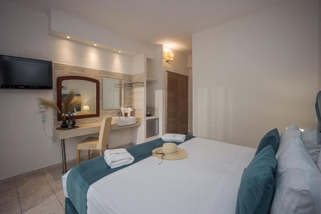 Панорама Despina Apart Hotel by Philoxenia 3*