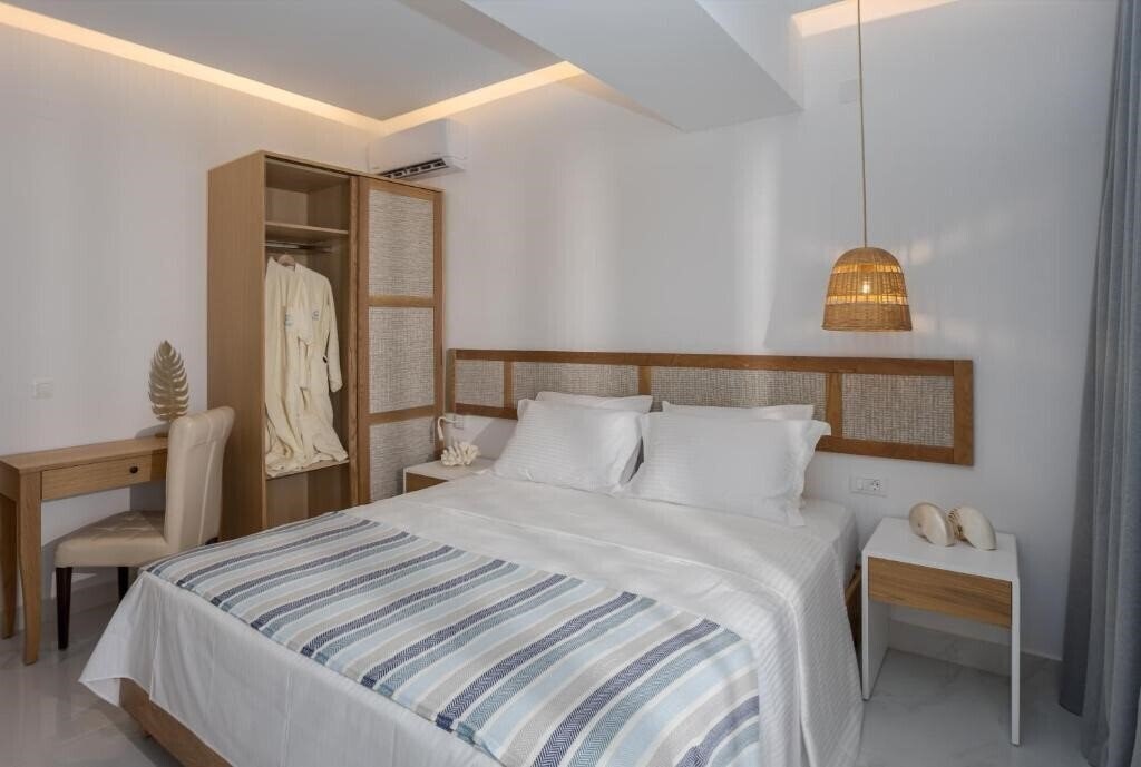 Готель Galazio Beach Resort 4*