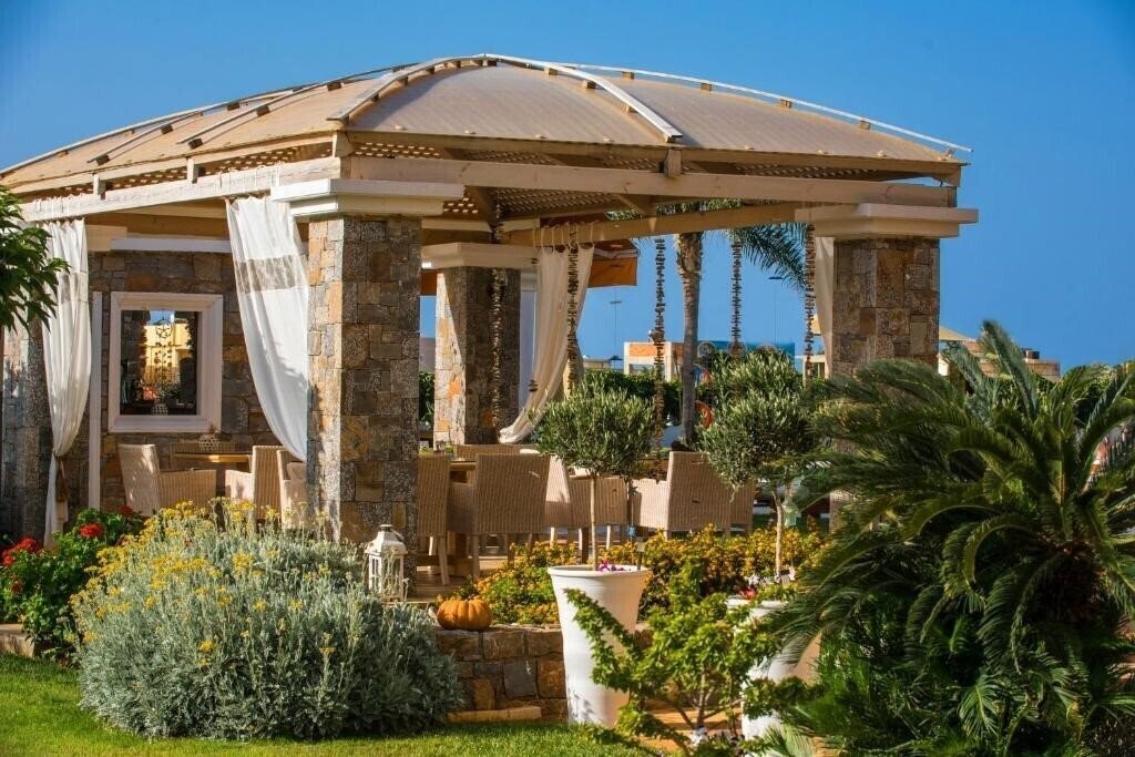 Панорама Socrates 4*