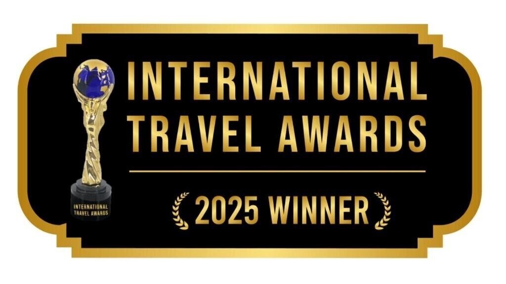 Панорама The Noverian Scenic Hilltop Villa Resort 5*