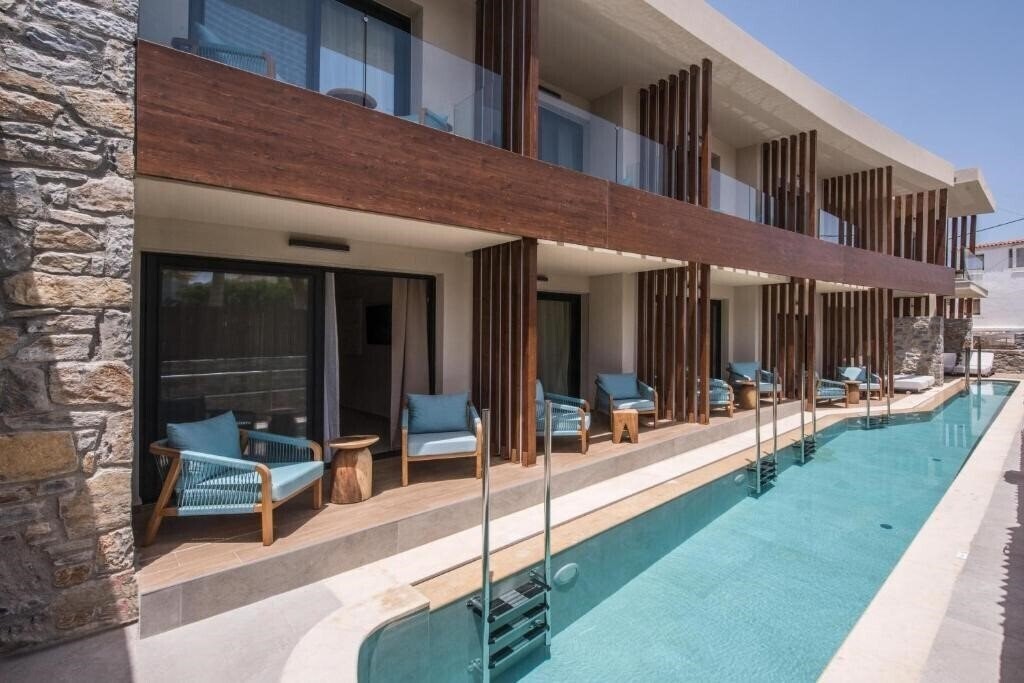 Панорама Noble Hotel & Suites 5*