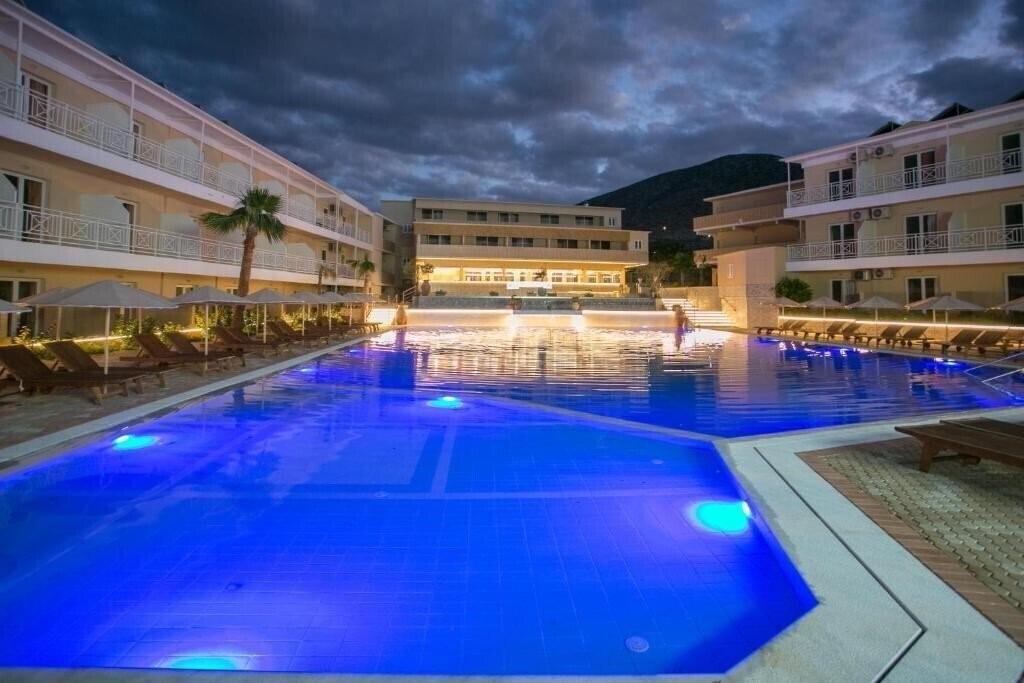 Отель Sun Bay & Waterpark 4*