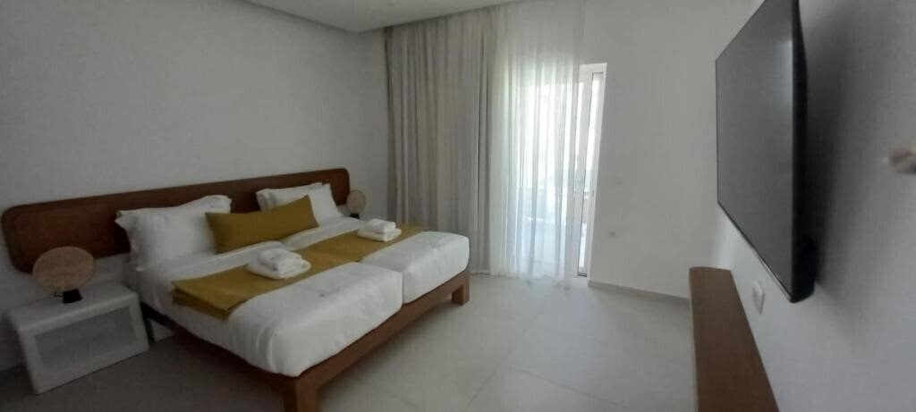 Апартаменти Tarra Seaside Hotel (ex. Tarra Hotel, Tarra Apartments) 3*