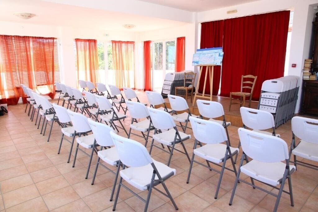 Панорама Sunshine Village (ex. Best Western Hotel Sunshine Village) 4*