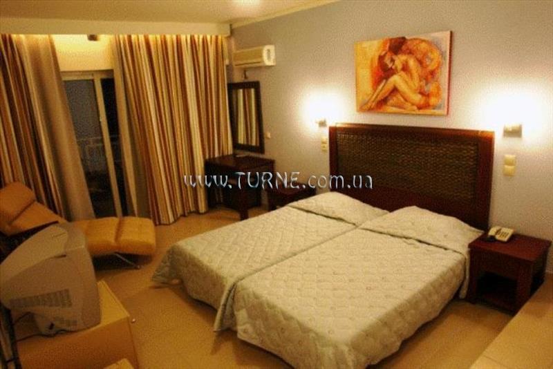 Готель Nefeli 3*