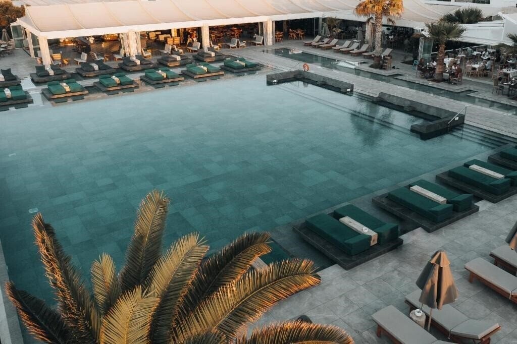 Територія Paralos Kosta Alimia 5*