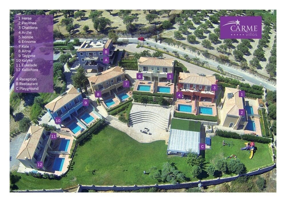 Апартаменти Carme Villas 4*