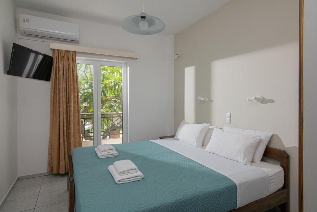 Вид Litsa Mare Apartments 3*