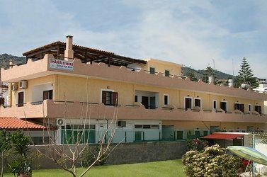 Апартаменти Thania Studios апартаменты