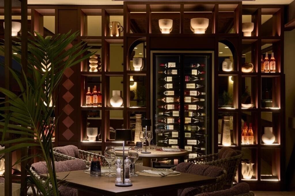 Панорама Atlantica Kalliston Resort & SPA (ex. Grecotel Kalliston) 5*