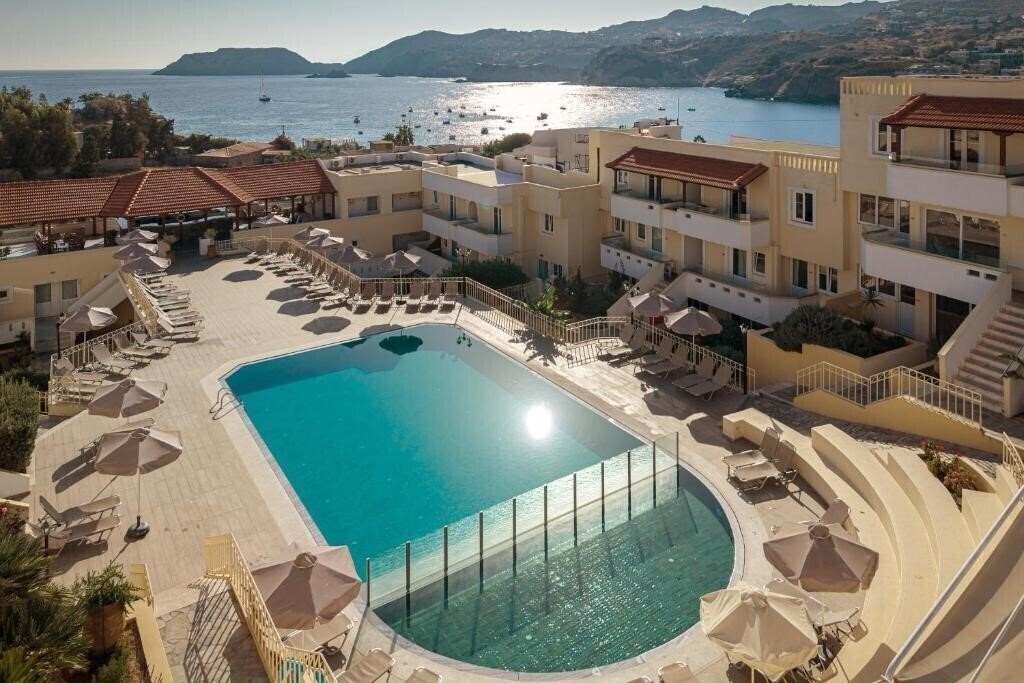 Территория Alexander House 4*
