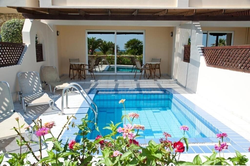 Панорама Vantaris Palace 4*