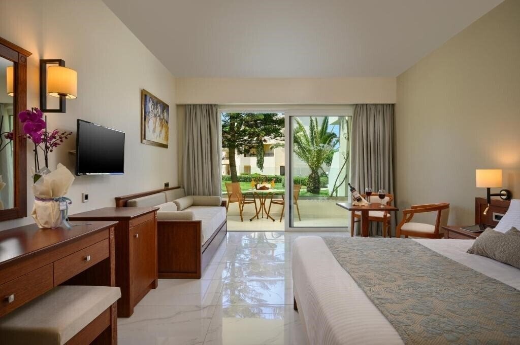 Изображение Vantaris Palace 4*