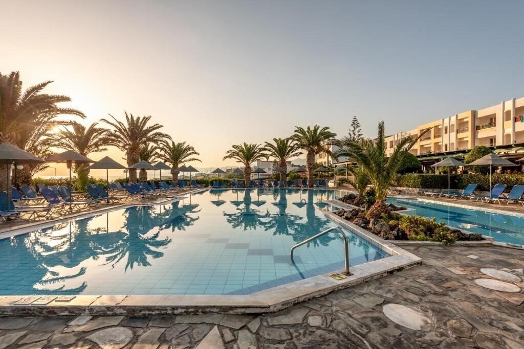 Отель Mediterraneo Hotel 4*