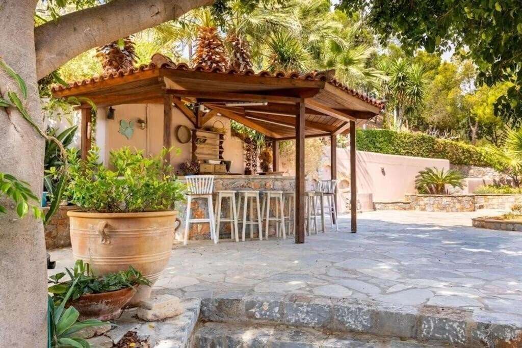 Апартаменти Fereniki Hotel 3*