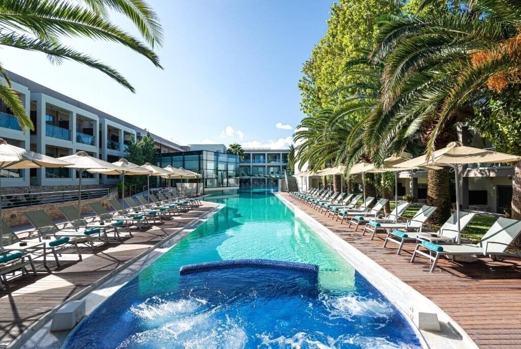 Территория Minos Mare Royal 5*