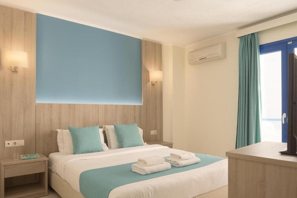 Отель Central Hersonissos Hotel 3*