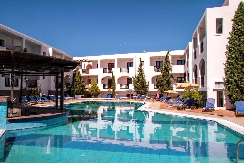 Отель Club Lyda Hotel 3*