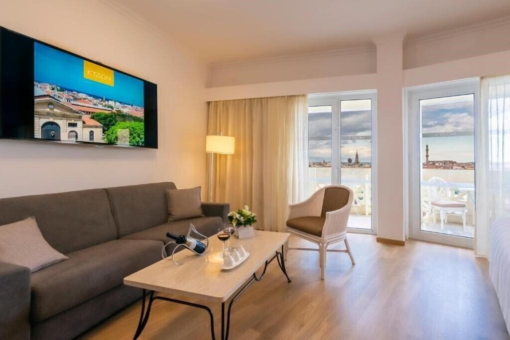 Территория Kydon Hotel 4*