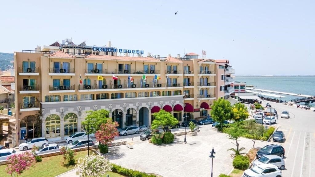 Готель Lefkas Hotel 3*