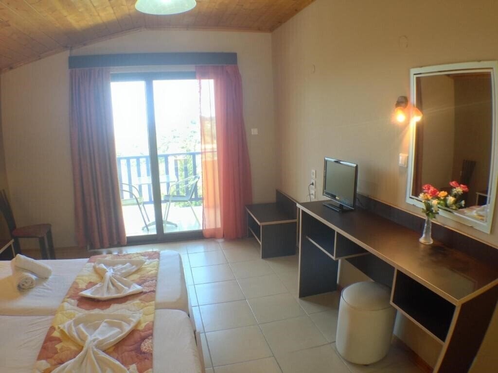 Апартаменти Politia Hotel (Agios Nikitas) 3*