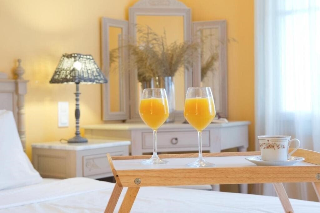 Панорама Red Tower Hotel 4*