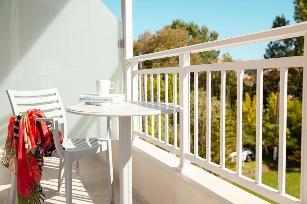 Апартаменты Avra Beach 3*