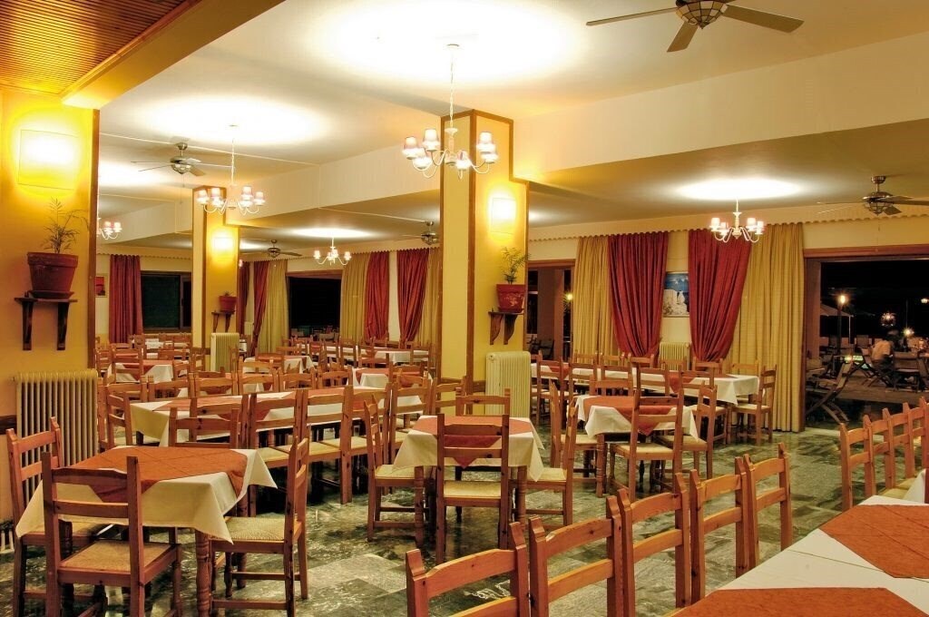 Апартаменти Irini Beach 3*