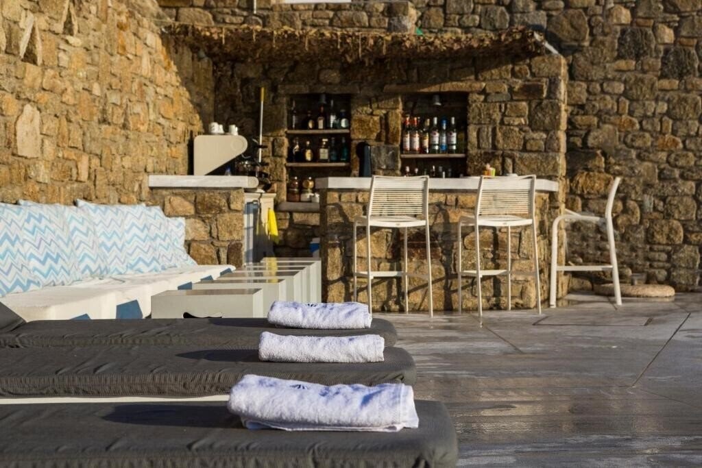 Территория Mykonos Beach Hotel 3*