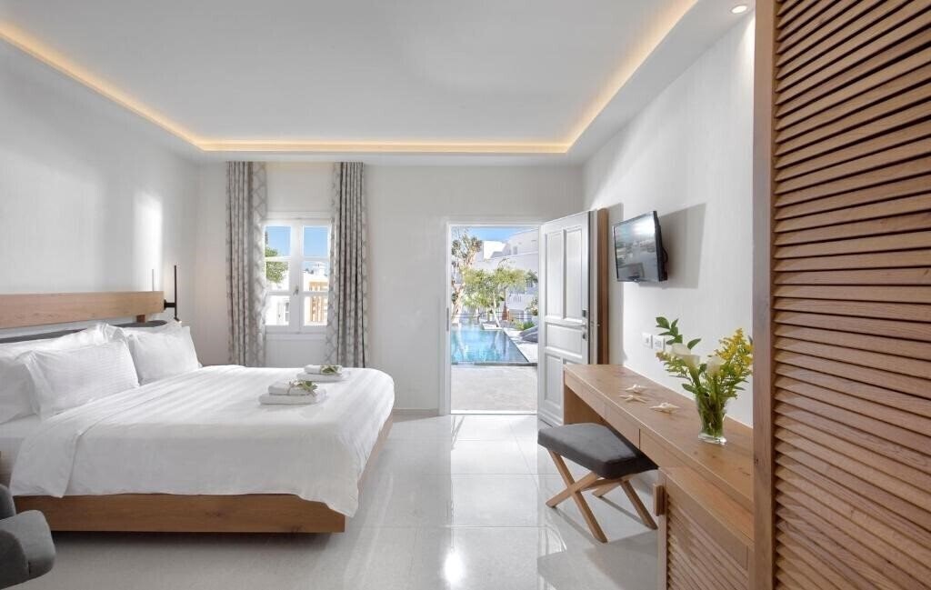 Апартаменти Petinos Hotel 4*