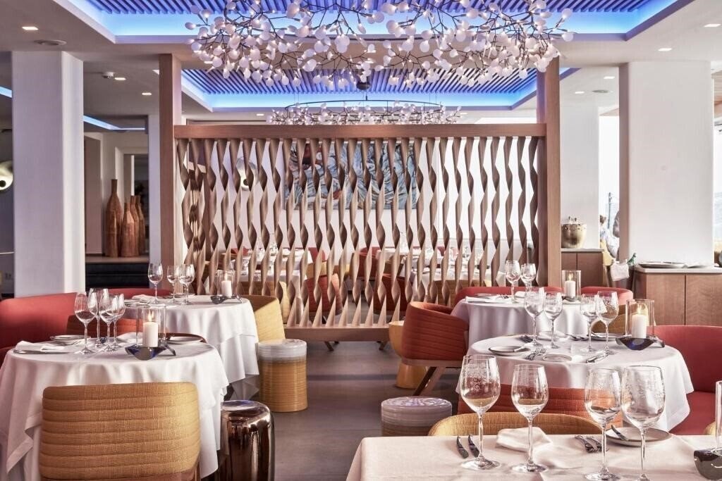 Апартаменты Myconian Korali Relais & Chateaux 5*