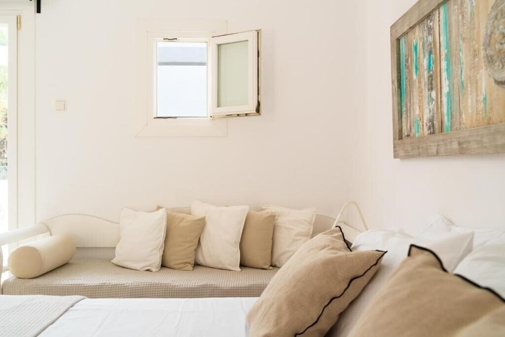 Апартаменти Rhenia 4*