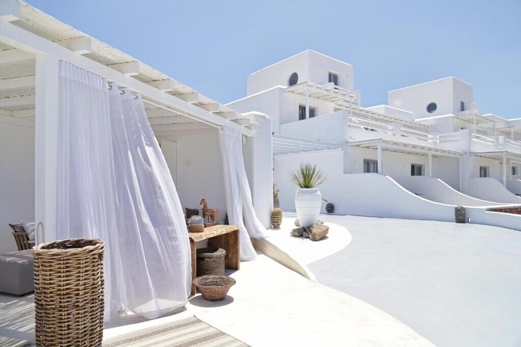 Готель Livin Mykonos 4*
