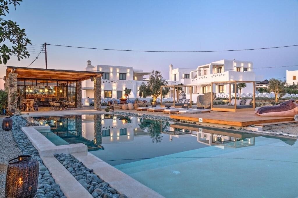 Готель Portes Mykonos Suites & Villas 4*