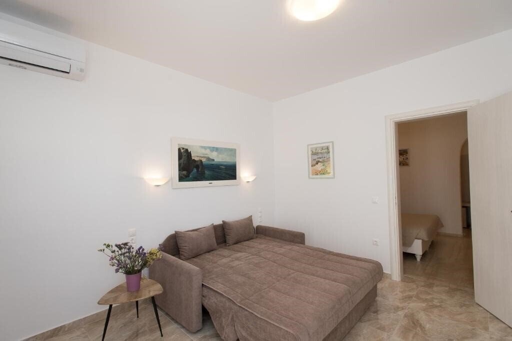 Територія Spanelis Hotel 1*