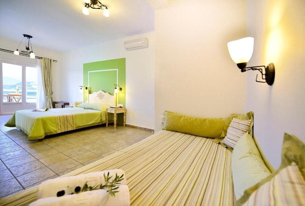 Територія Hotel Pelican 3*