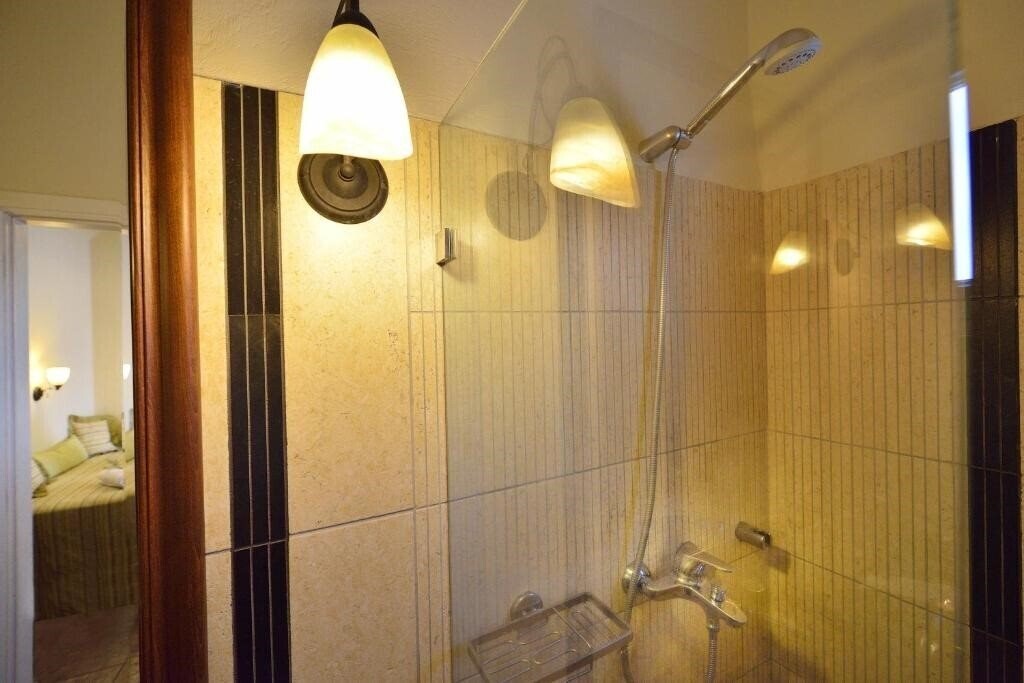 Апартаменти Hotel Pelican 3*