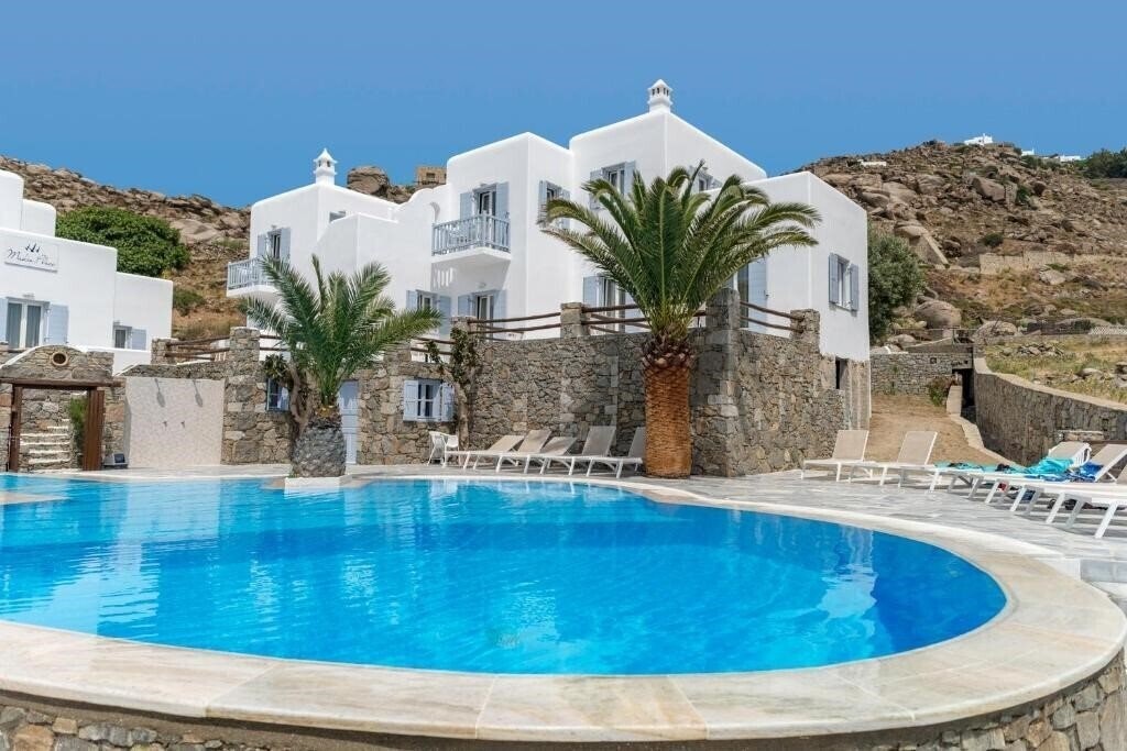 Панорама Makis Place 3*