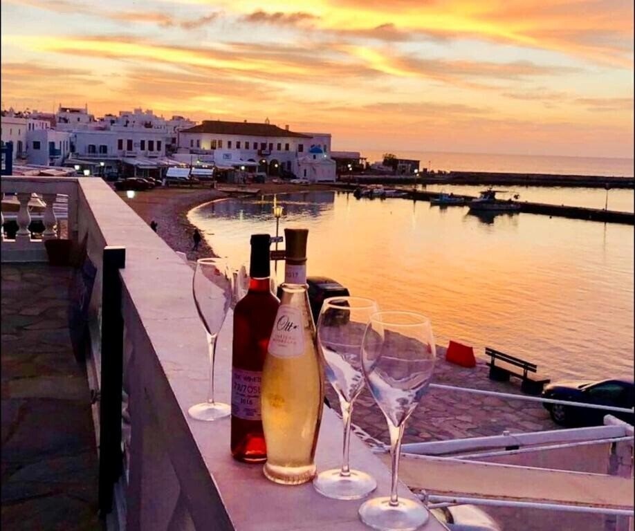 Готель Mykonos Old Harbor Suite 3*