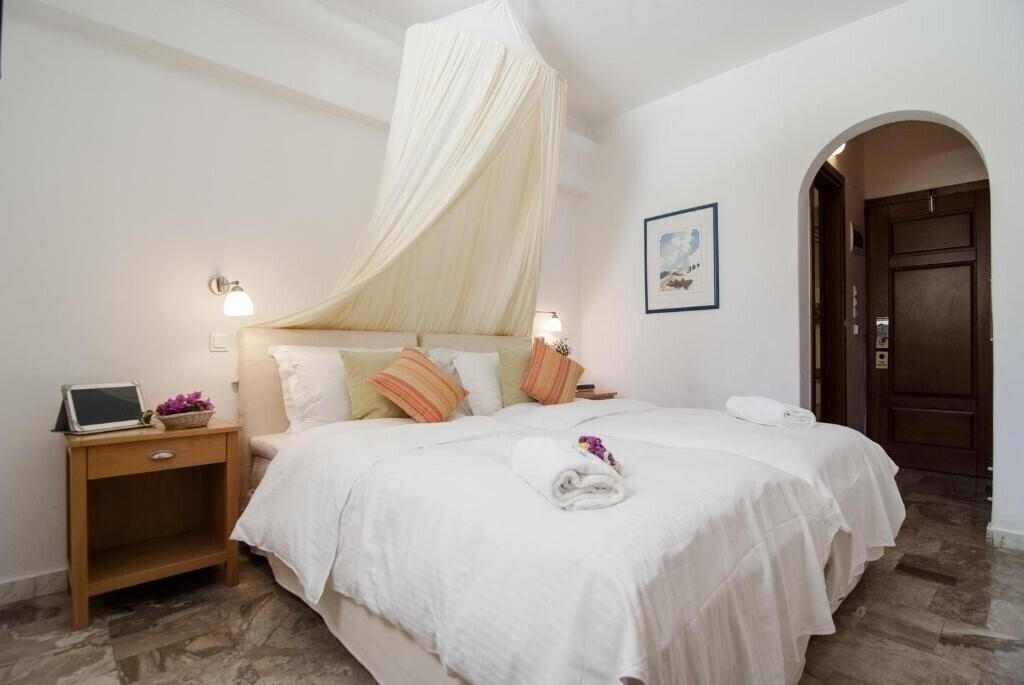 Вид Zephyros Hotel 2*