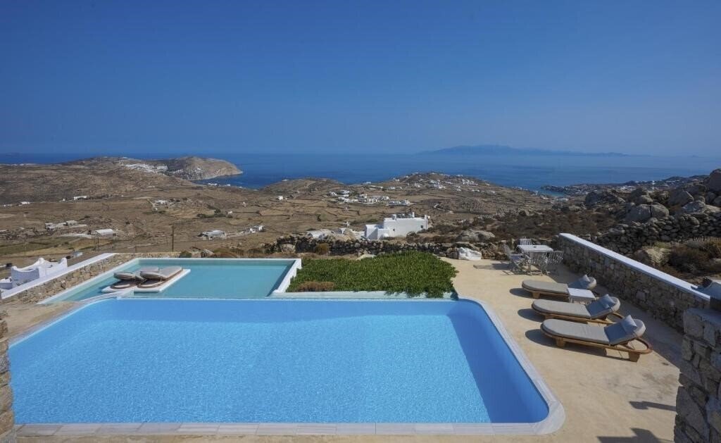 Вид Amallini Suites 4*