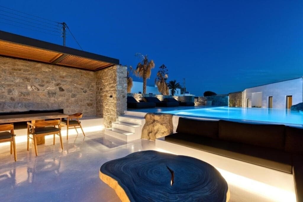 Апартаменти Mykonos City Dark Villa 5*