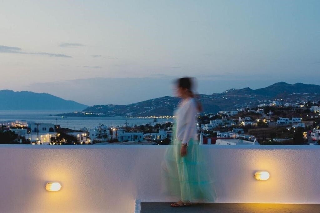 Готель Aether Boutique Stay 3*