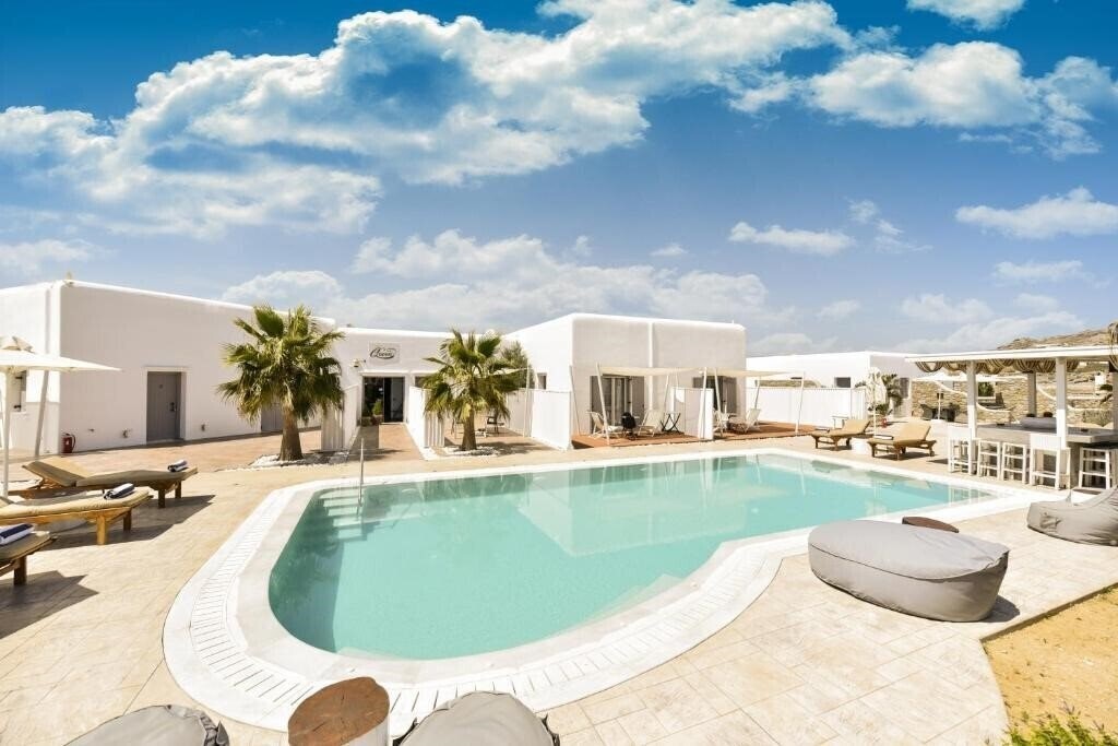 Апартаменты Queen Boutique Suites 3*