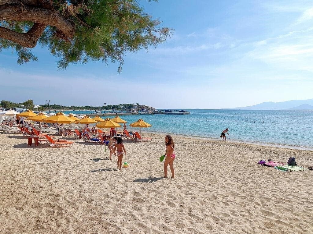 Апартаменти Iria Beach Art Hotel 4*