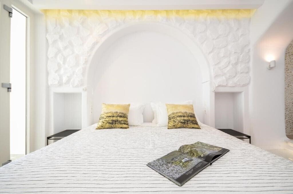 Панорама Cyano Suites 4*