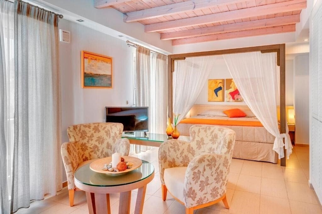 Вид Nissaki Beach Hotel 5*